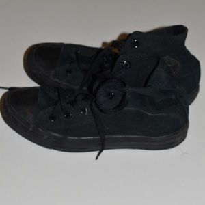 Black All-Star Converse Size 8